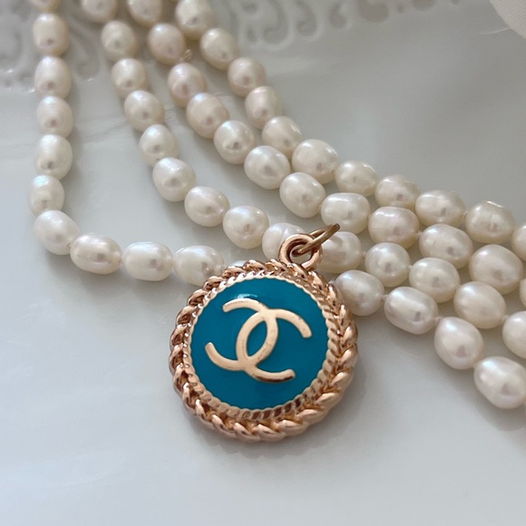 Vintage Elegant Chanel Charm